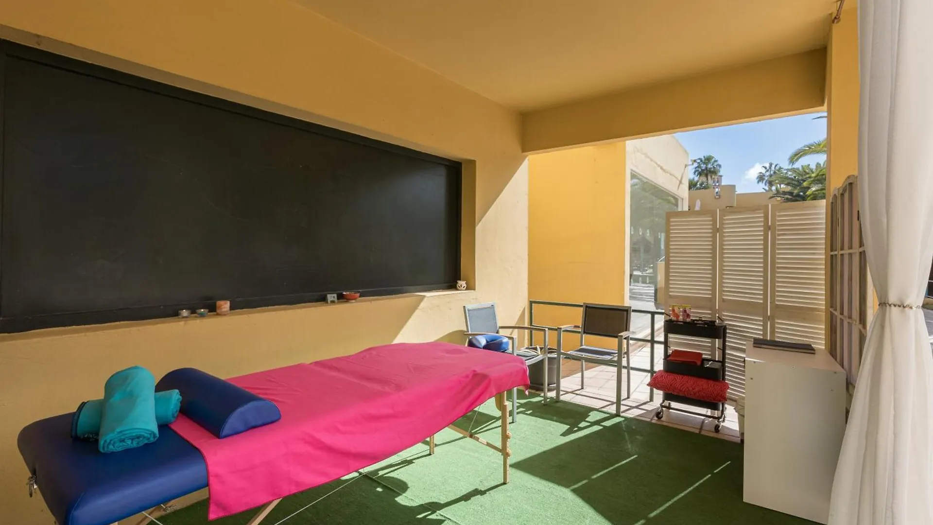 Home2Book Cozy Apt With Pool & Gym, Corralejo La Oliva 0*,  Espanha